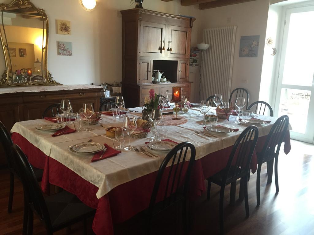 B&B Corte Barbieri Dolcè Екстериор снимка