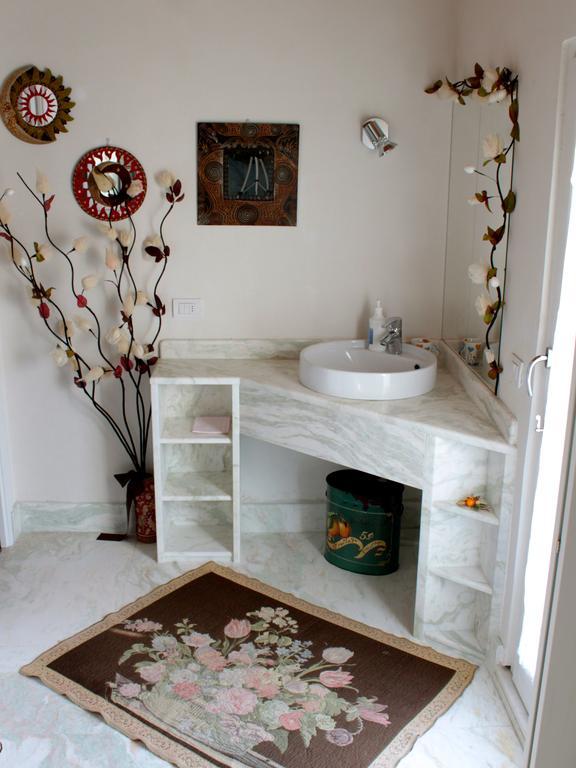 B&B Corte Barbieri Dolcè Екстериор снимка